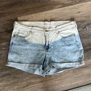 Old navy boyfriend jean shorts